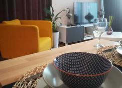 Apartment for Rent in Ankara City center full Furniture - Ankara - Restaurant