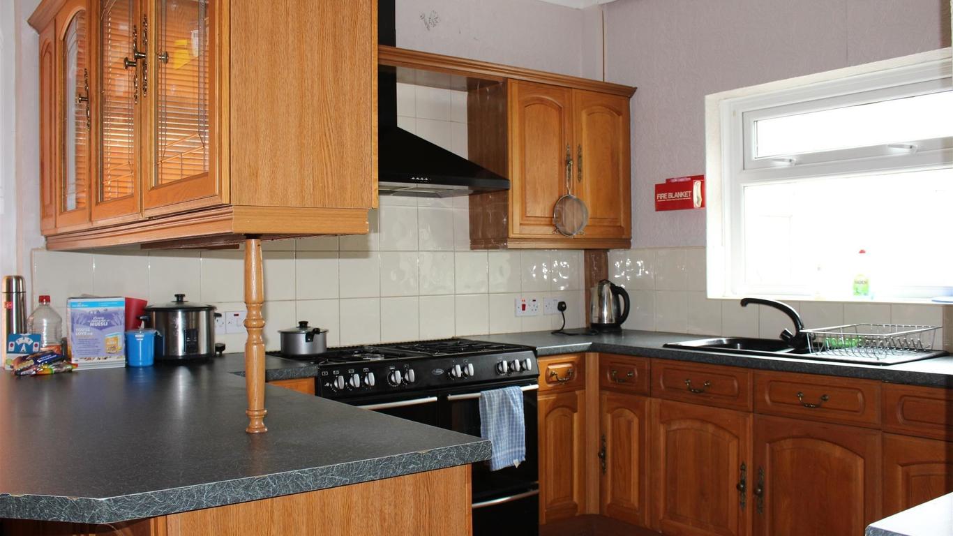 Napier Town House - Self Catering - Guesthouse Style - Twin and Double Rooms
