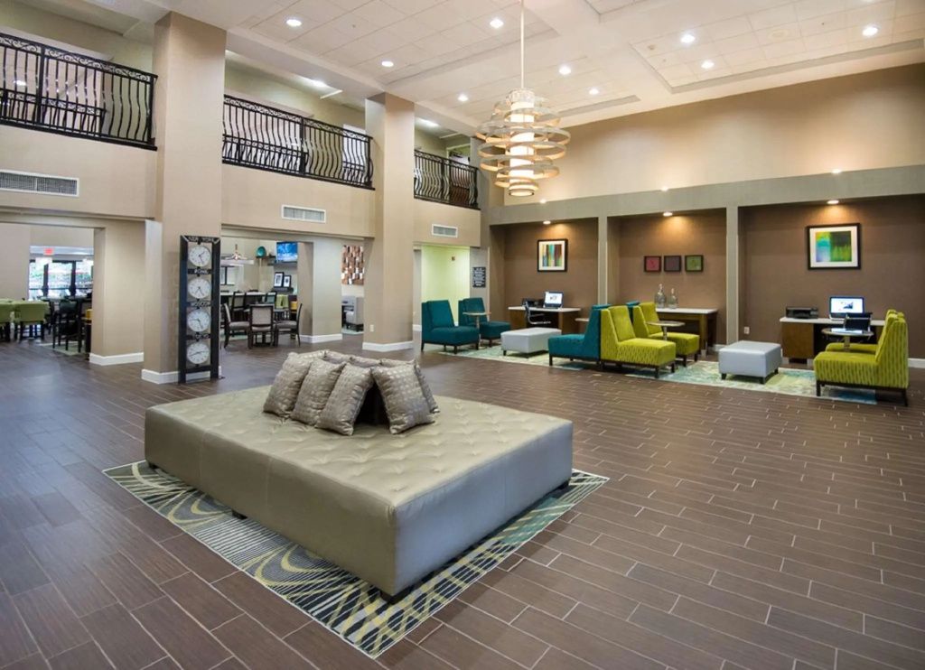 Hampton Inn & Suites Fort Myers Beach/Sanibel Gateway - Fort Myers Beach - Лоббі