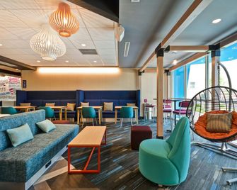 Tru by Hilton Chicopee Springfield - Chicopee - Lounge