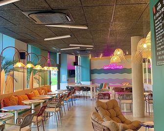 The People Caen - Caen