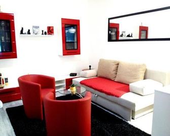 Ferienwohnungen am Krossinsee - Berlin - Wohnzimmer