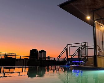 Fouralivin - Denpasar - Piscina