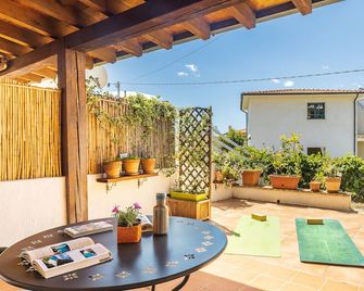 Simple Relaxing Apartment - Santa Maria Navarrese - Binnenhof