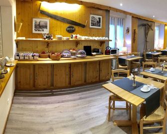 호텔 레 몽타냐르 모르투 - 모르토 - 레스토랑