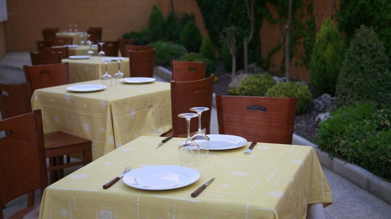 Hostal El Poligono