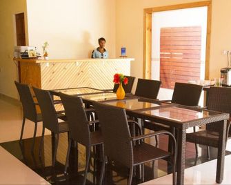 Hotel Alaka At Maafushi - Maafushi - Phòng ăn