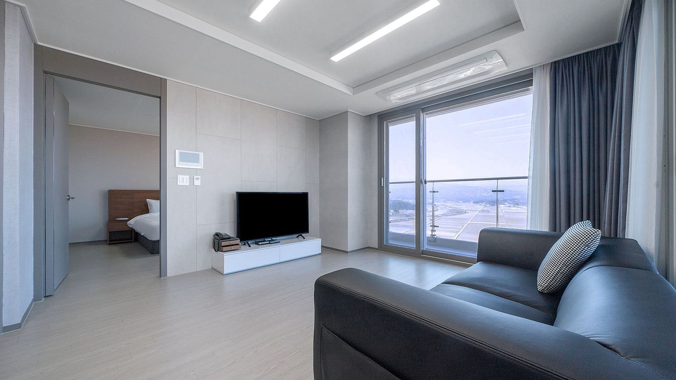Gangneung Chonpines Ocean Suites Hotel