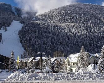 Near Historic Downtown Ski-Inski-Out Valley Views Etta Place 5 by Avantstay - Telluride