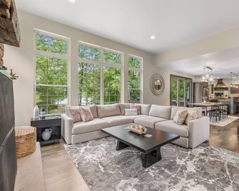 Stunning Lake House on the shores of Lake DuBay - Mosinee - Sala de estar