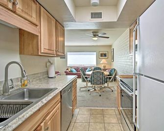 Green Valley Townhome w/ Patio & Resort Amenities - Green Valley - Kitchen