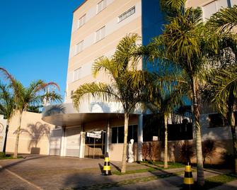 Hotel Roari - קויאבה - בניין