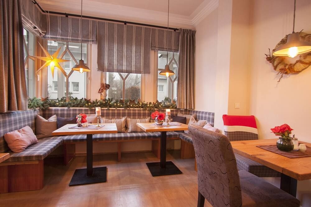 هوتل نونيتال - وينتربرغ - مطعم