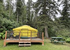 Whitetail Creek Camping Resort - Lead - Patio
