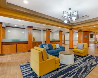Comfort Inn and Suites Akron South - Кантон Акрон - Лоббі