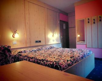 Belvedere Dolomites Flower Hotel - Moena - Camera da letto