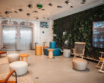 The Central House Porto Ribeira - Porto - Lobby