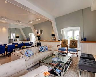 Golden Tulip Hotel Central - 's-Hertogenbosch - Living room