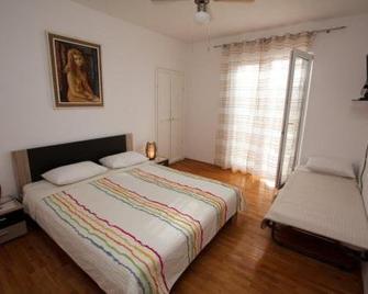 Apartment Miljenko Tomic 2 - San Pietro di Brazza - Camera da letto