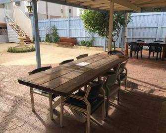 Hay Street Traveller's Inn - Perth - Patio