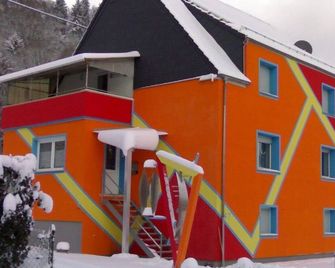 Ferienwohnungen & Appartements Roth - Beckingen - Будівля