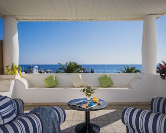 Hotel Ossidiana Stromboli Center - Stromboli - Balcón