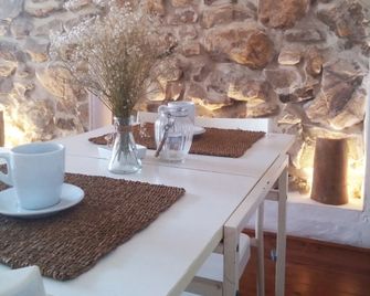Bungalows Los Castillejos (Adults Only) - Los Caños - Comedor