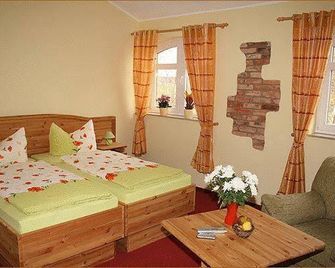 Landhotel Zum Honigdieb - Ribnitz-Damgarten - Спальня