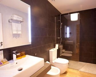 Hotel Pompaelo Urban Spa - Pamplona