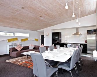 Stargazer - Ohakune Holiday Home - Ohakune - Comedor