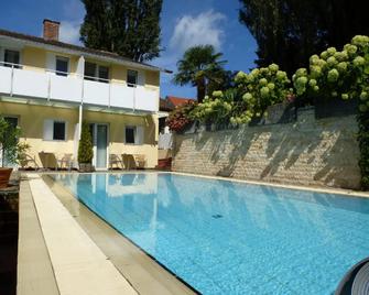 Hotel Alpenblick Garni - Überlingen - Pool
