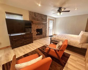 Stonebrook Resort - Adult Only - אסטס פארק - חדר שינה