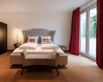 Hotel Biederstein am Englischen Garten - Munique