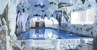 Bali Colosseum Hotel - Belgrade - Pool