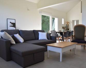 Le Relais du Berger: House at the foot of the salt meadows of Mont Saint-Michel. - Céaux - Huiskamer