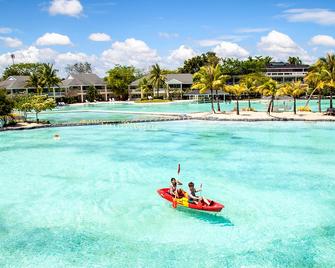 Plantation Bay Resort and Spa - לאפו-לאפו סיטי - בריכה