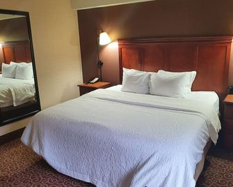 Mcknight Hotel - Pittsburgh - Bedroom