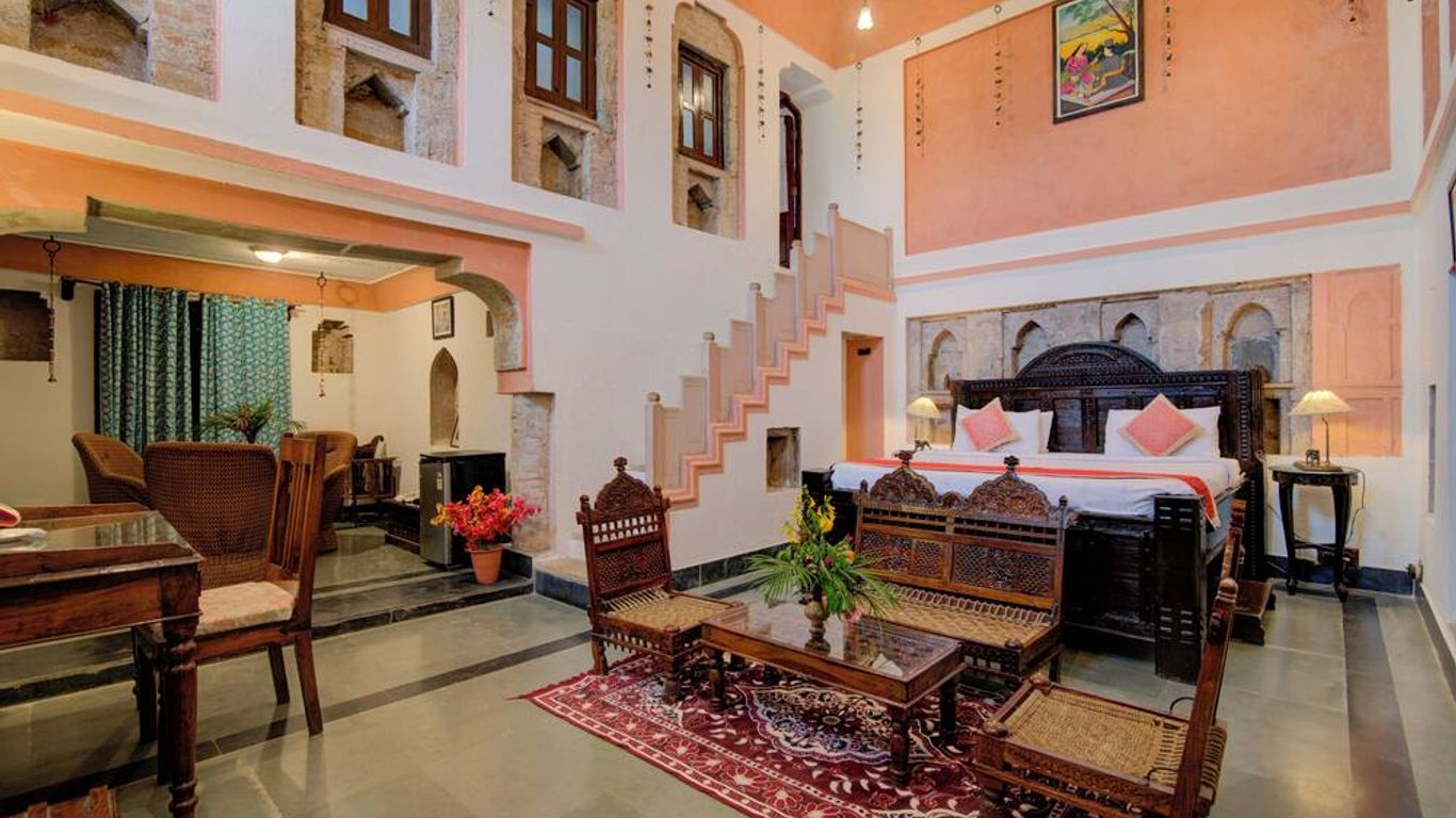 فورت داديكار، ألوار