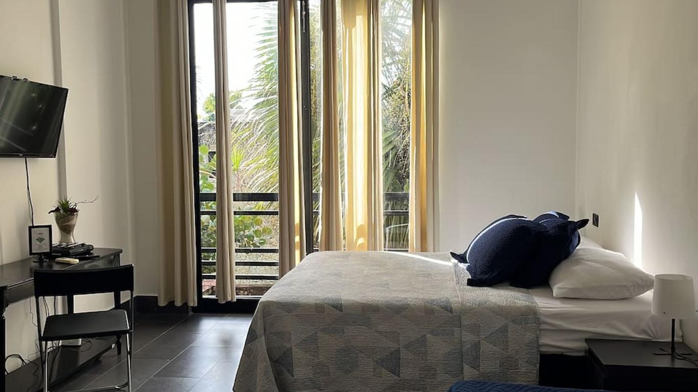 Manaya Bed & Breakfast