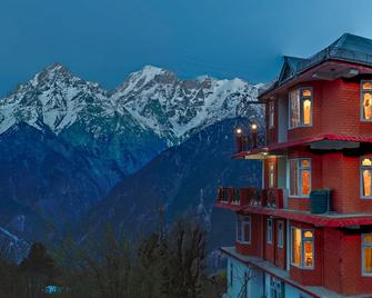 Echor - The Alpine Crest - Kalpa - Edificio