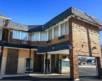 The Queen B Motel, Detroit-Warren - Warren - Edificio