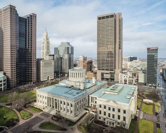 The Plaza Hotel Columbus at Capitol Square - Columbus - Building