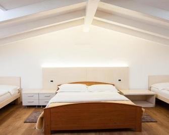 Hotel Comfort Erica Dolomiti Val d'Adige - Trodena - Bedroom