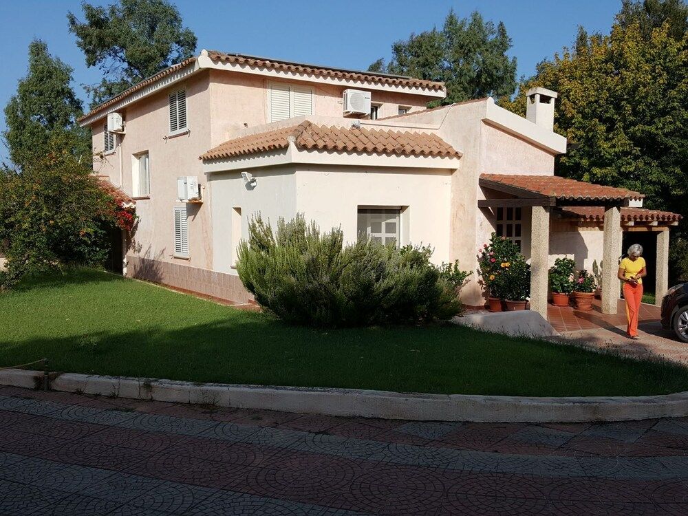 Villa surrounded by greenery - Arzachena - Gebäude