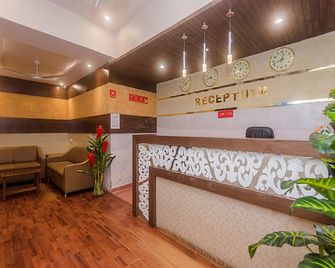 OYO 12063 Hotel Pearls Bkc Inn - Bombay - Recepción