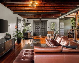 Unique 2-Bdr Historic Warehouse Loft With Terrace ! ! ! - Windsor - Lounge