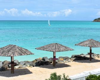 Antigua Village Beach Resort - Cedar Grove - Beach