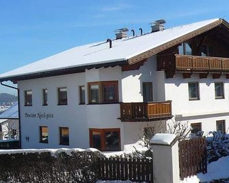 Guesthouse 'Pension Nockspitz' - Type C double room with bath, WC, balcony - Mutters - Edificio