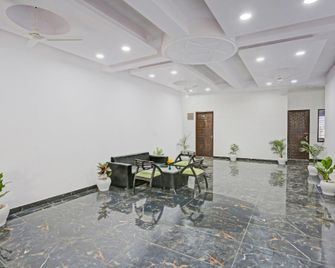 Collection O The Royal Fern - Manesar - Lobby