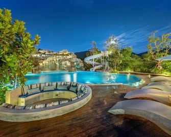 Phukalini Luxury Pool Villa & Onsen - Hua Hin - Pool
